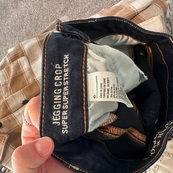 American Eagle Dark Wash Jegging Crop Jeans | Size 6 - Picture 3 of 4